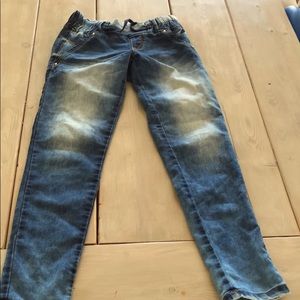 Stretchy elastic waist jeans